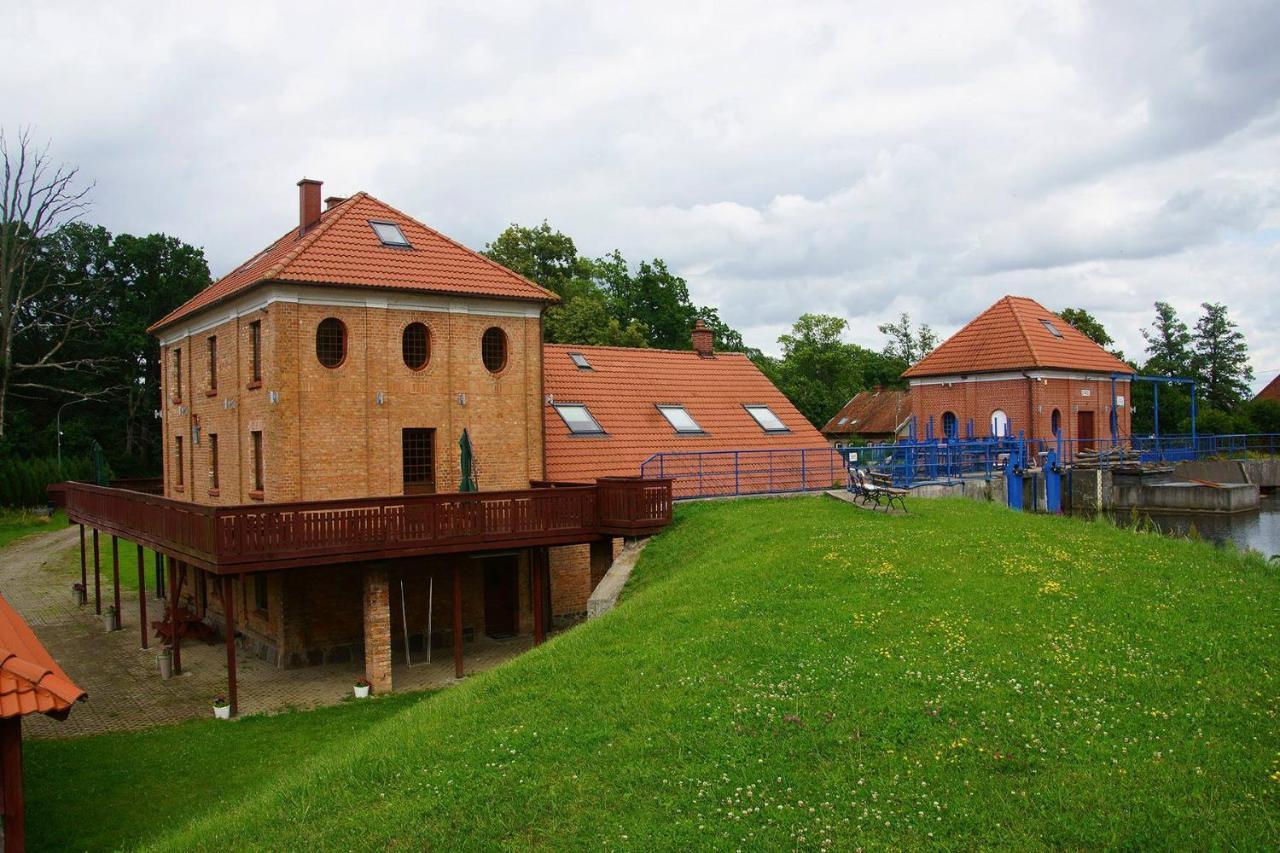 Gosciniec Pod Wegorzem Villa Olownik Exterior photo